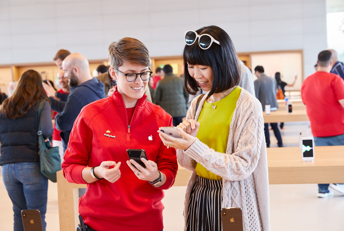 ApplePark_VisitorCenter製品販売の写真